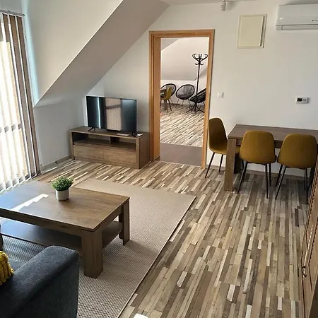 Διαμέρισμα Kehida Relax Apartmanhaz Kehidakustány