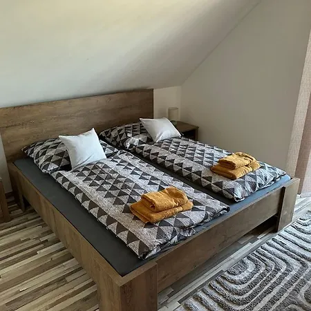 Kehida Relax Apartmanhaz Apartment