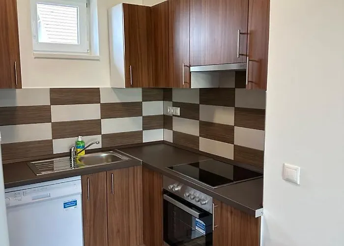 Апартаменты Kehida Relax Apartmanhaz Кехидакустани